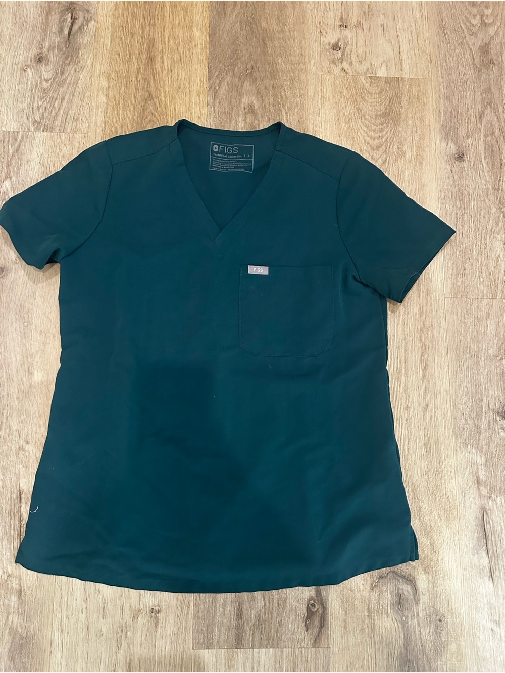 Figs Women’s Teal/ Green V-Neck Catarina Scrub Top & Zamora Bottom small